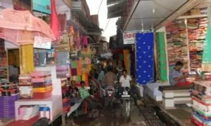 कपड़ा कारोबार पर 500 करोड़ का 'लॉकडाउन', सहालग गुजरा अब ईद पर व्यापार की आस