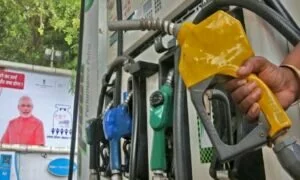 Petrol Diesel Price: आज नौवें दिन भी पेट्रोल-डीजल के दाम रहे स्थिर, जाने अपने शहर की कीमतें