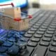 ई-कॉमर्स से ठप हो रहे व्यापार: त्योहारी सीजन में ऑनलाइन बाजार की धूम तो खुदरा व्यापारियों को ग्राहकों का इंतजार