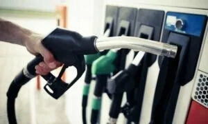 Petrol Diesel Price: आज छठे दिन भी पेट्रोल-डीजल के दाम रहे स्थिर, जानिए अपने शहर में कीमतें