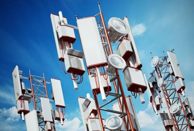 स्पेक्ट्रम यूजर शुल्क बकाया मामला: दूरसंचार कंपनियों का 40000 करोड़ का बकाया माफ कर सकती है सरकार