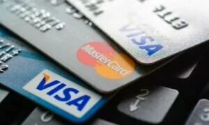 Credit Card Tips: भूल कर भी इन कामों के लिए ना करें क्रेडिट कार्ड का इस्तेमाल, वरना होगा बड़ा नुकसान
