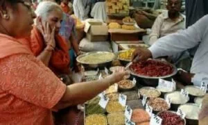 Inflation Rise In India: आम आदमी को एक और झटका, अक्तूबर में बढ़ गई थोक महंगाई, जानें कहां पहुंचा आंकड़ा