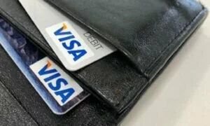 Fraud Alert: डेबिट कार्ड फ्रॉड से बचने के लिए अपनाएं ये आसान टिप्स, सेफ रहेगा आपका पैसा