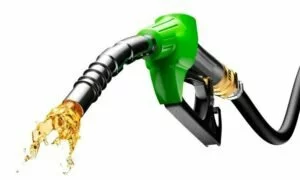 Petrol Diesel Price: तेल कंपनियों ने जारी किए पेट्रोल-डीजल के दाम, जानिए अपने शहर में कीमतें