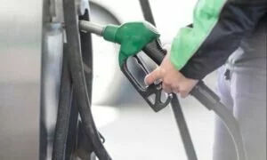 Petrol Diesel Price: लगातार दूसरे दिन बढ़े पेट्रोल-डीजल के दाम, दिल्ली में 80 पैसे तो मुंबई में 85 पैसे बढ़े दाम