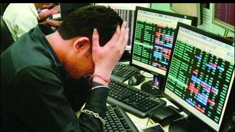 Stock Market Closed: बाजार में भारी गिरावट, सेंसेक्स 1490 अंक टूटा, फरवरी से अब तक निवेशकों ने गंवाए 29 लाख करोड़
