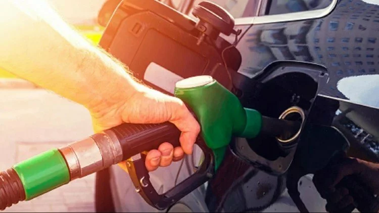 पेट्रोल-डीजल: खपत बढ़ने से ईंधन की बिक्री तीन साल में सबसे ज्यादा, मांग महामारी पूर्व स्तर पर पहुंचने से बिक्री में उछाल