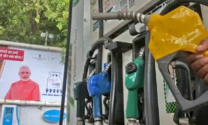 Petrol Diesel Price: तेल कंपनियों ने जारी किए पेट्रोल-डीजल के दाम, जानिए आज कितनी रहीं कीमतें